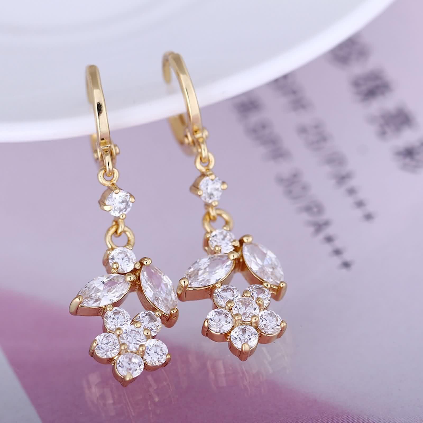 Pendientes de aro de oro amarillo 9 K Au375 para mujer, moissanit hoop con diseño de hojas, talla marquesa, oro 375, pequeños y auténticos