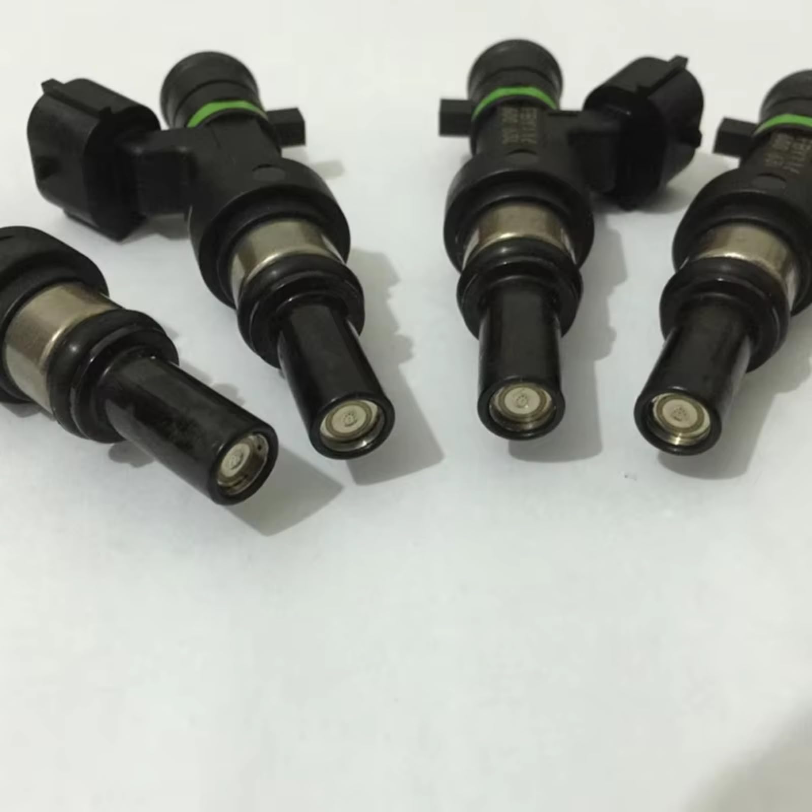 Inyector de Combustible para automóvil 0445110537 Boquilla de inyector diésel Common Rail para automoción
