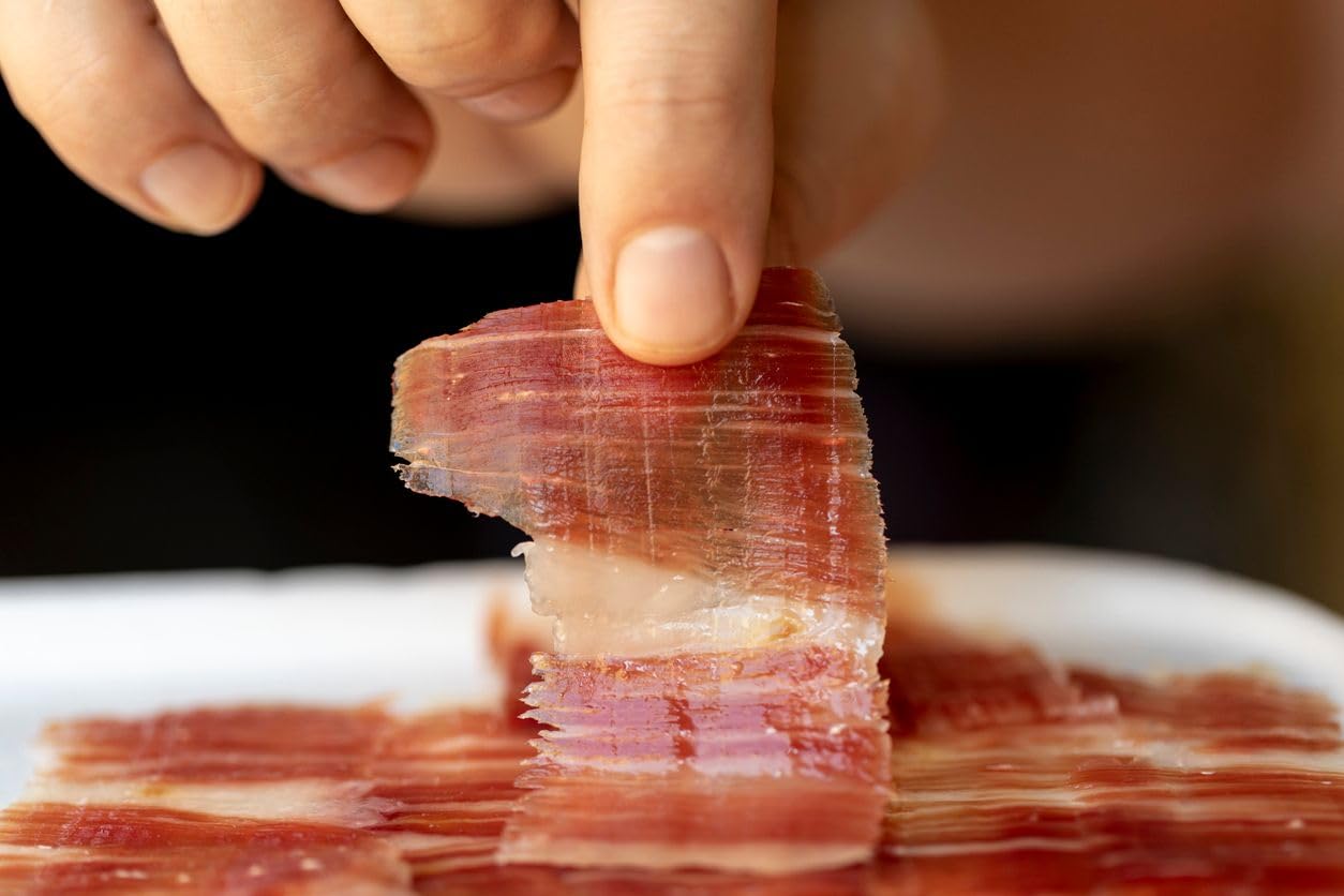 Ibéricos Montesano | Jamón de Bellota 100% Ibérico | Premio Diamond Taste Award | Curación de 48 Meses | Criados en Libertad en la Dehesa Extremeña y Alimentado con Bellotas | 7.5-8kg