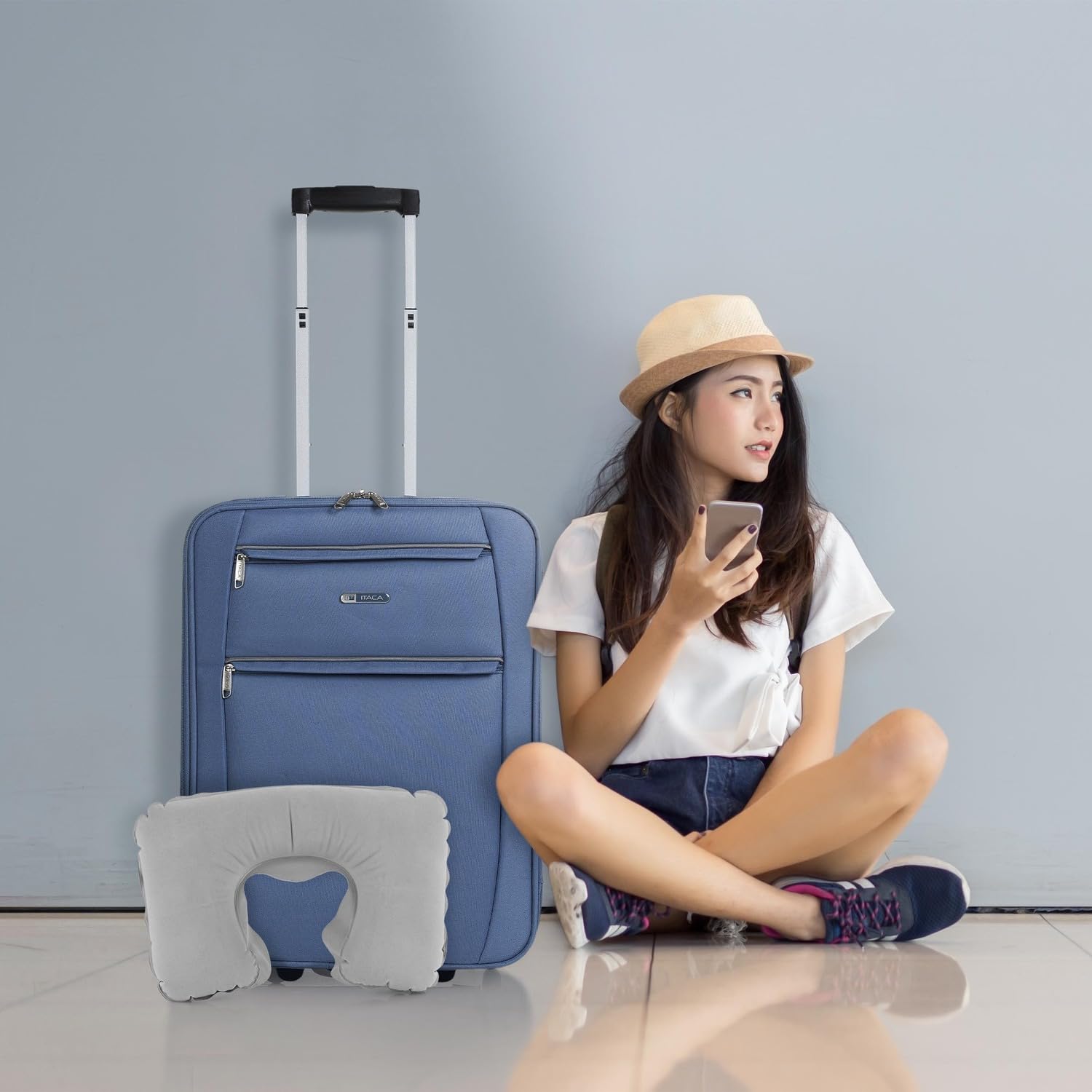 ITACA - Maletas De Viaje Cabina 55X40X20 Material EVA Ligero, Trolley con Ruedas Maleta De Mano para Avion Maleta Cabina Equipaje para Viajes Cortos. Compatible Ryanair, Azul Vaquero