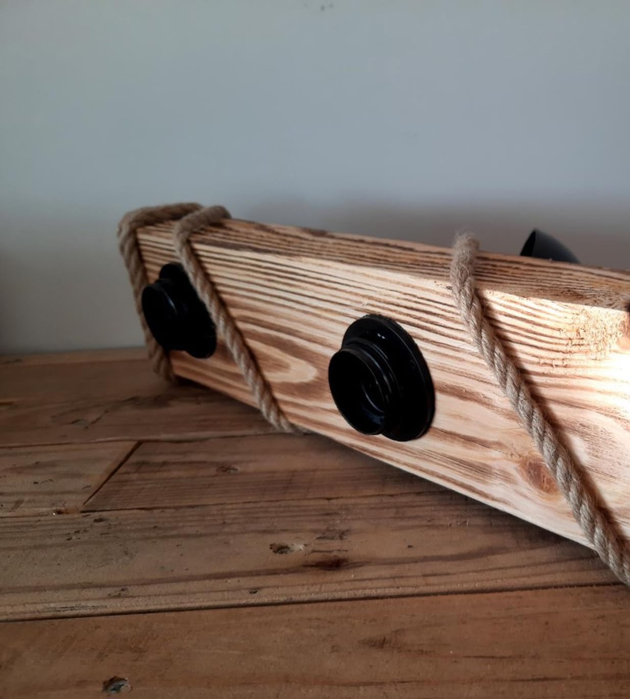 Lámpara colgante de cuerda de madera de estilo industrial con 2 bombillas (E27)