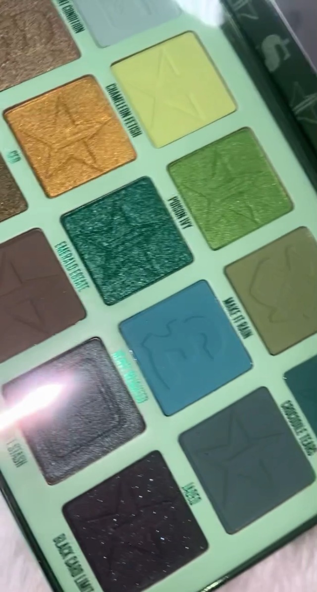 Amazon.com : Jeffree Star Cosmetics Blood Money 8-Shade Eyeshadow