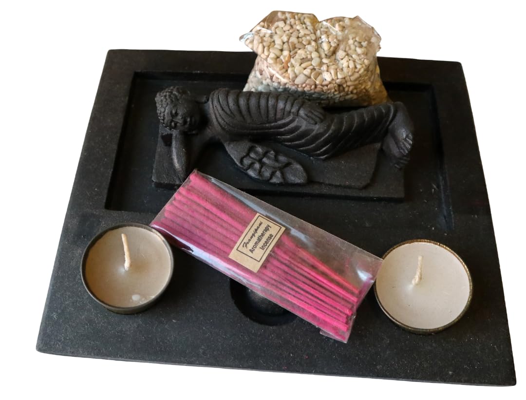 Jardín zen con Buda tumbado de piedra – Base artesanal 22 x 16 cm – Arena negra, velas e incienso