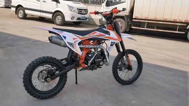 Watch New X-PRO Hawk 125cc Dirt Bike on Amazon Live