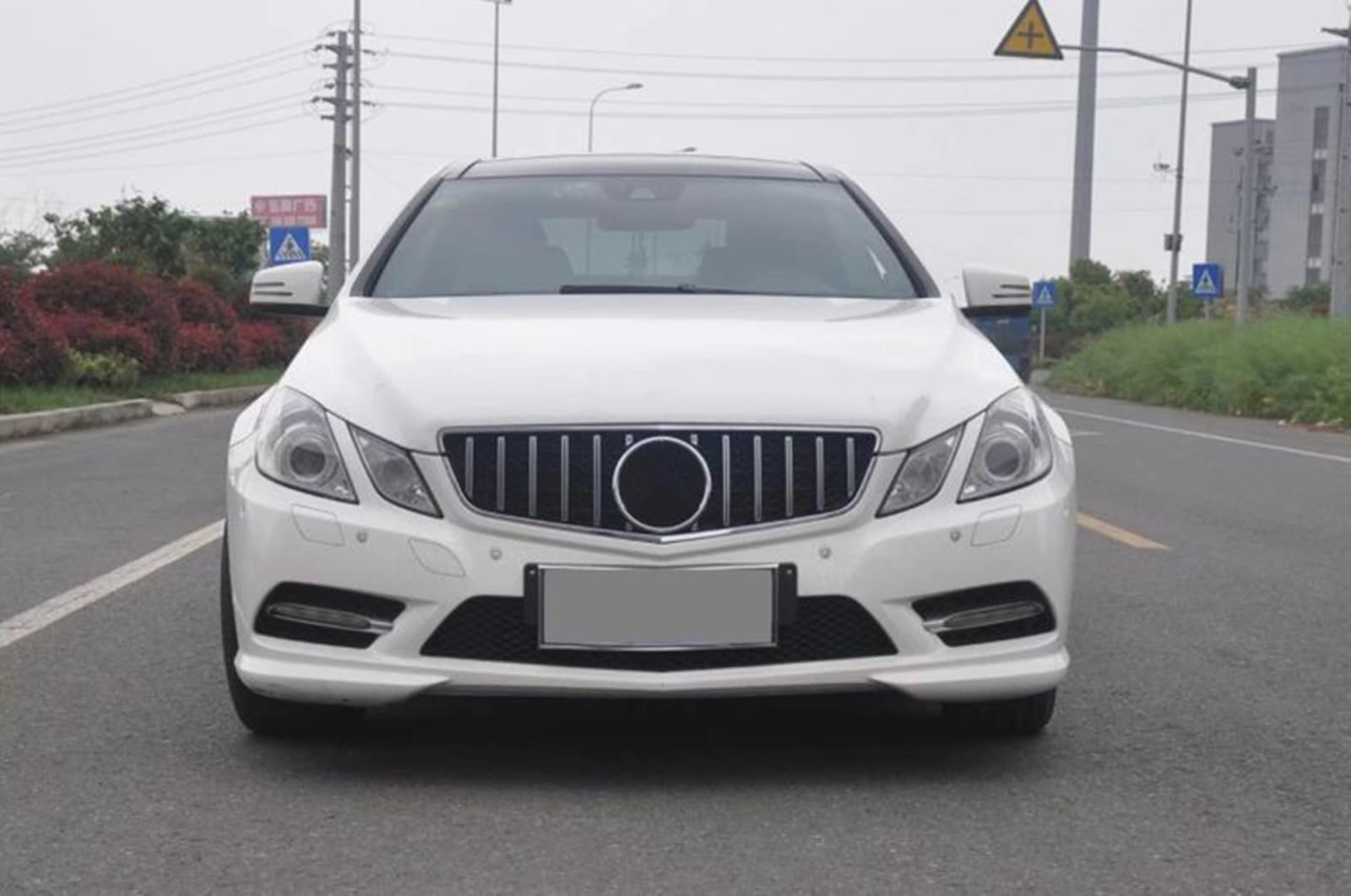 Kratka przednia do Mercedes Benz klasy E W207 C207 Coupe 2009-2013 GT R