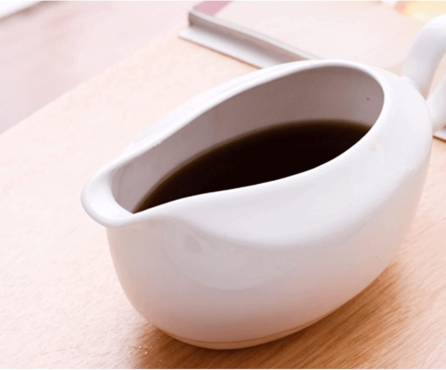 White Ceramic Sauce Boat with Pointed Spout Design Gravy Sauce Boat for Microwave Dishwasher and Freezer (420ml)