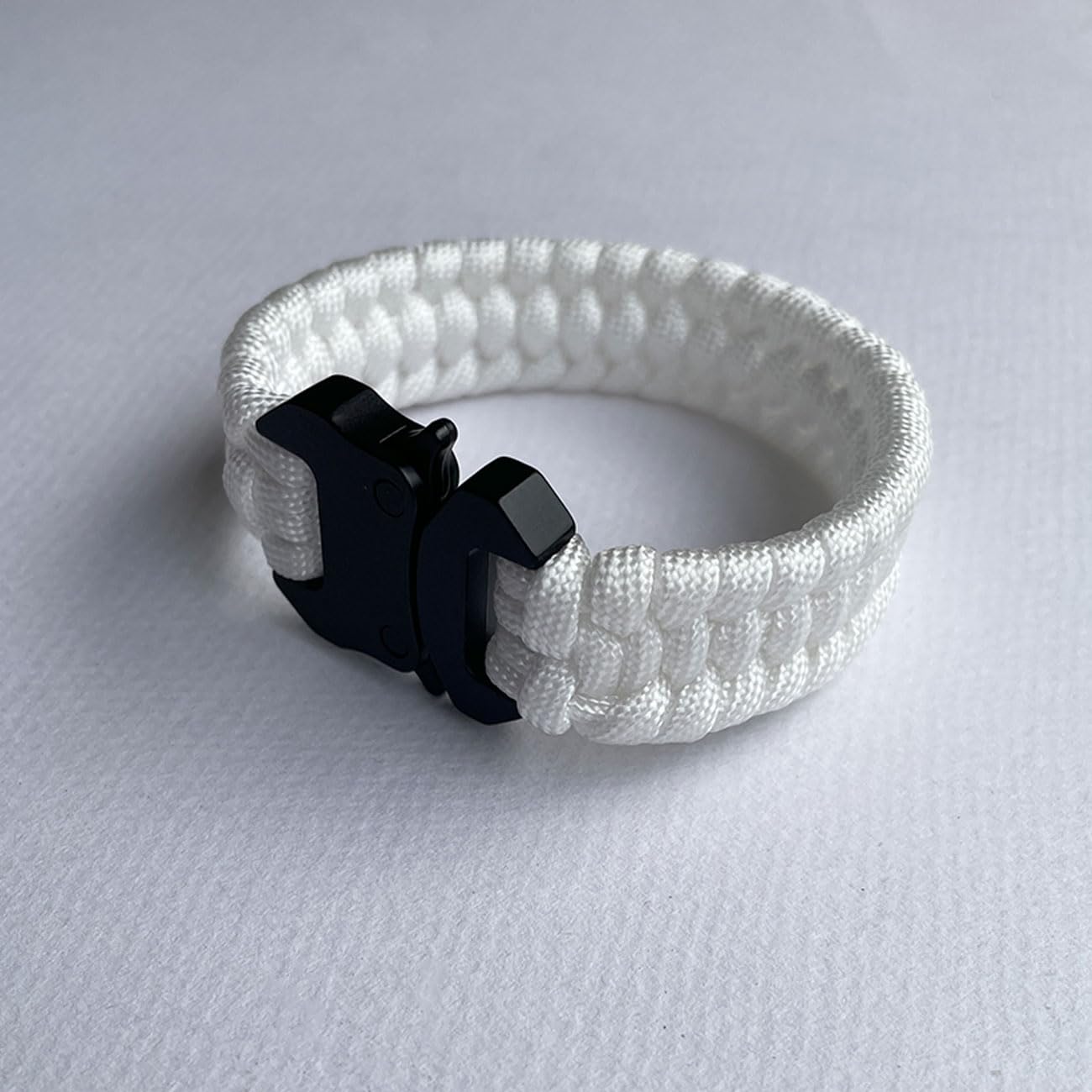 Pulseras de cuerda de paracaídas Trilobite tejida con hebilla de liberación lateral de 8.7 pulgadas, pulsera negra para hombres y mujeres, 1 juego, Poliéster, No es una piedra preciosa 6