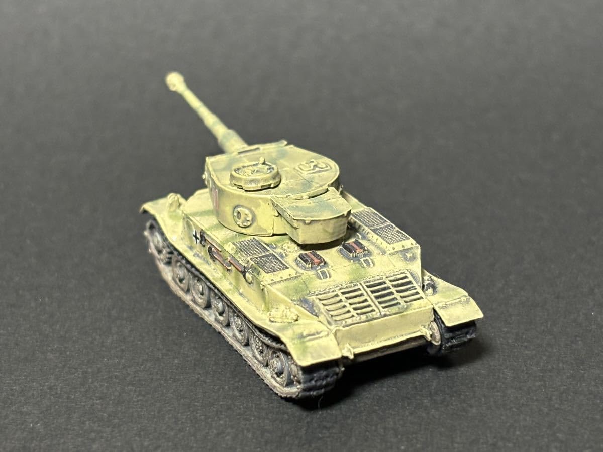 Amazon.co.jp: WTM5 1/144 ポルシェティーガー プロトタイプ 2色