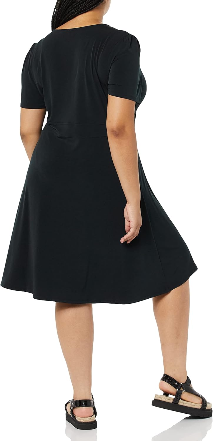 Amazon Essentials Women's Short Sleeve V-Neck Gathered Fit and Flare Dress - Image 2