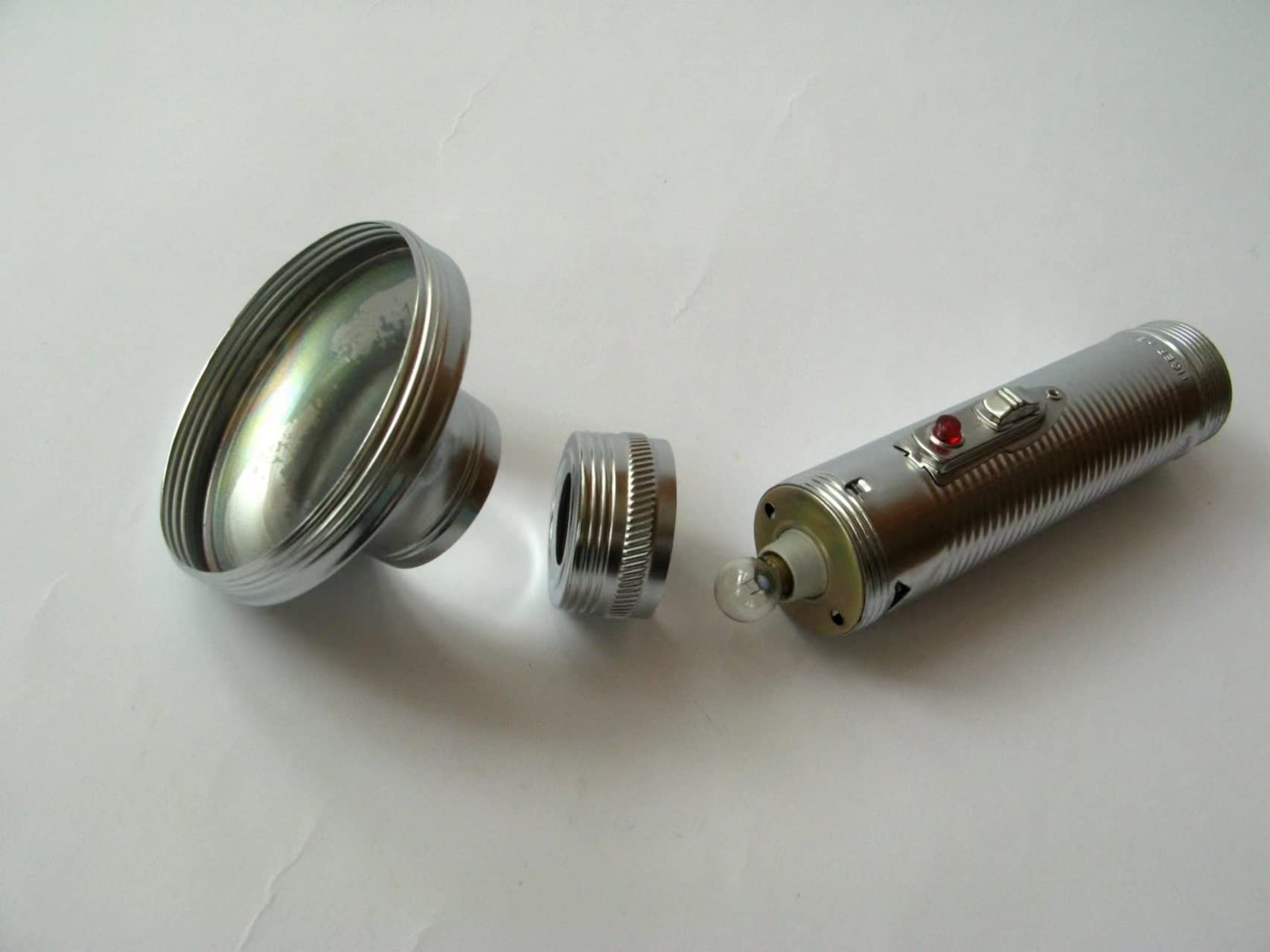 Retro nostalgische tragbare Taschenlampe, altmodische nostalgische Taschenlampe, Vintage-Stil, einfache Outdoor-Haushalts-tragbare Taschenlampe im alten Stil, leistungsstarke helle Taschenlampe, Tasch