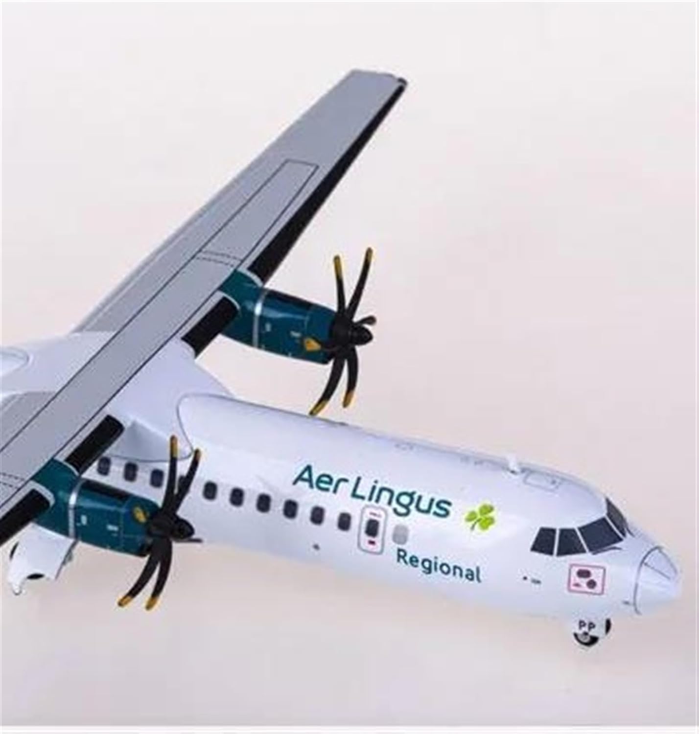 1:200 Scale Collectible Model for G2EIN1088 ATR-72-600 EI-GPP Aircraft Aircraft Alloy Model Collectible Souvenir