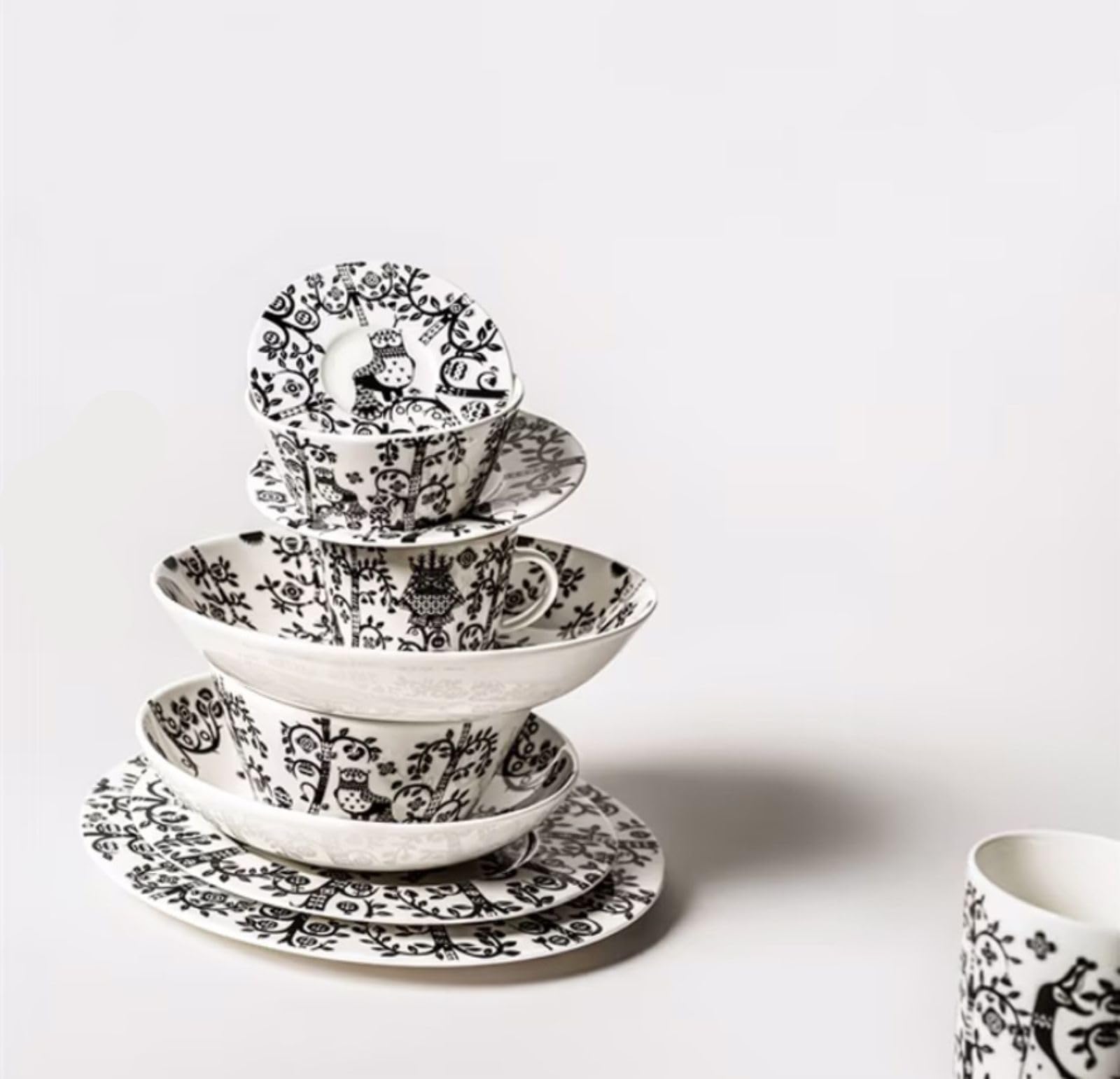 Amazon｜【正規輸入品】 イッタラ タイカ プレート 皿 22cm ブラック