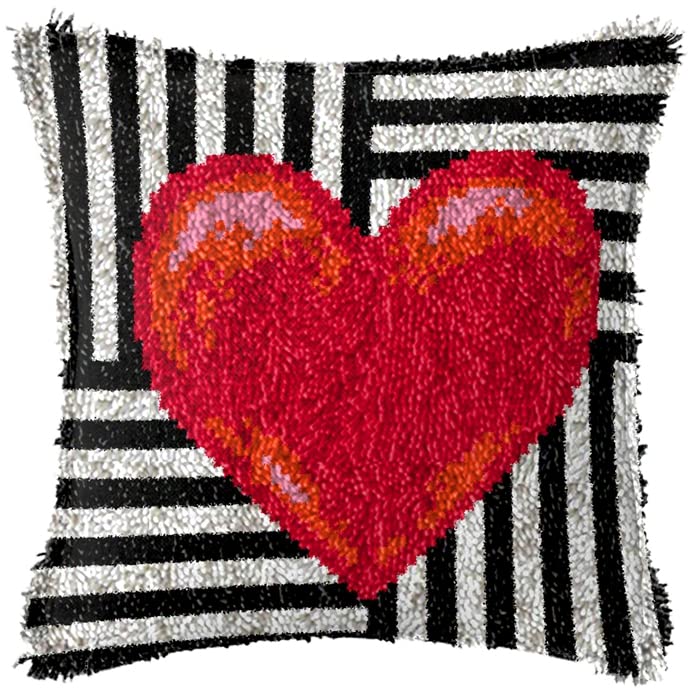 DIY Latch Hook Kits Pillow Kits Black and White Stripes with Red Heart-Shape Easy for Beginners Crochet Yarn Hook and Latch Throw Pillowcase Cushion 43x43cm