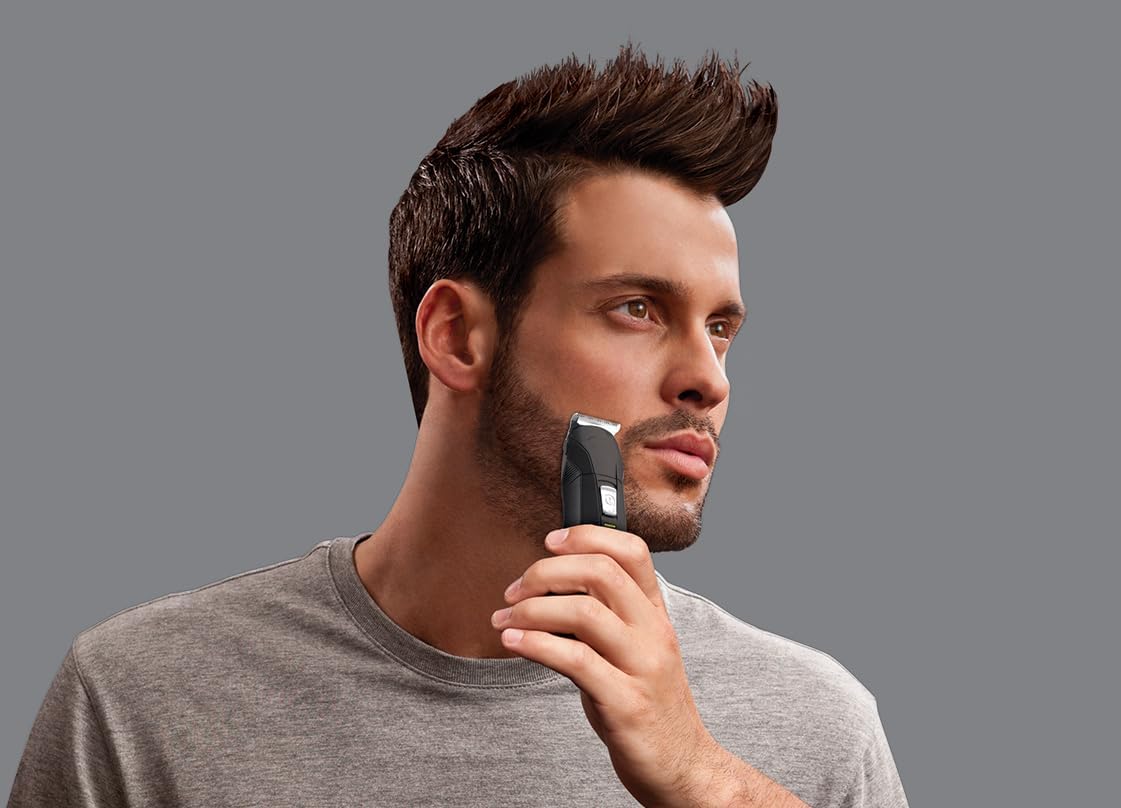 Man using the detail trimmer head of the Remington Edge PG6030 to shape his beard