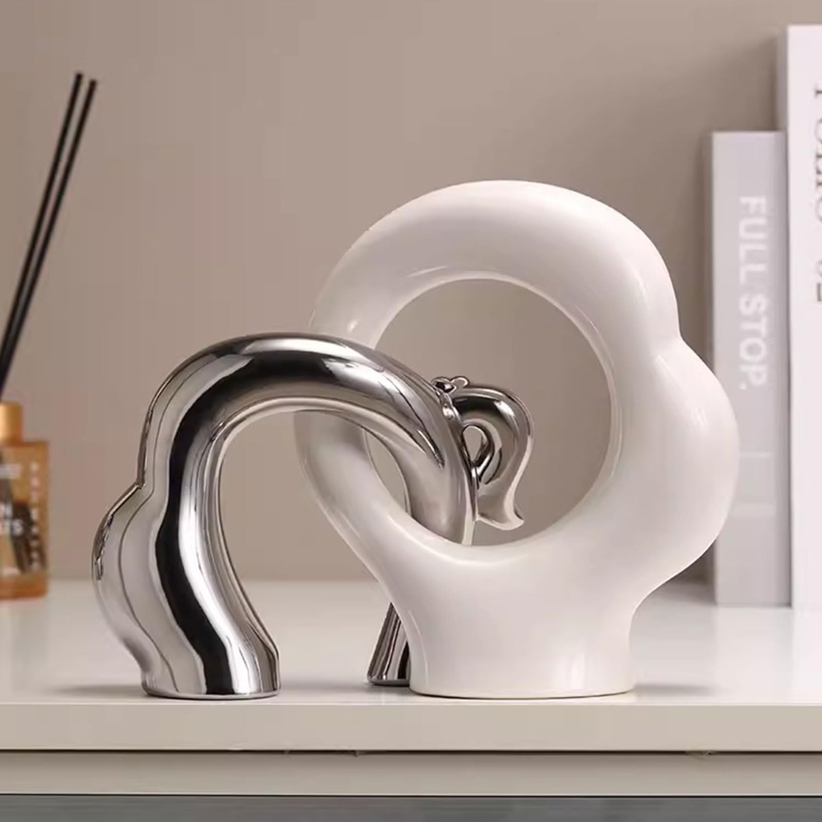 Moderna Figura Abstracta Estatua De Cerámica,Figuras Coleccionables Escultura Estética Decoración De La Habitación, Para El Centro De Mesa De La Sala De Estar Entrada Oficina ( Color : White+Silver )