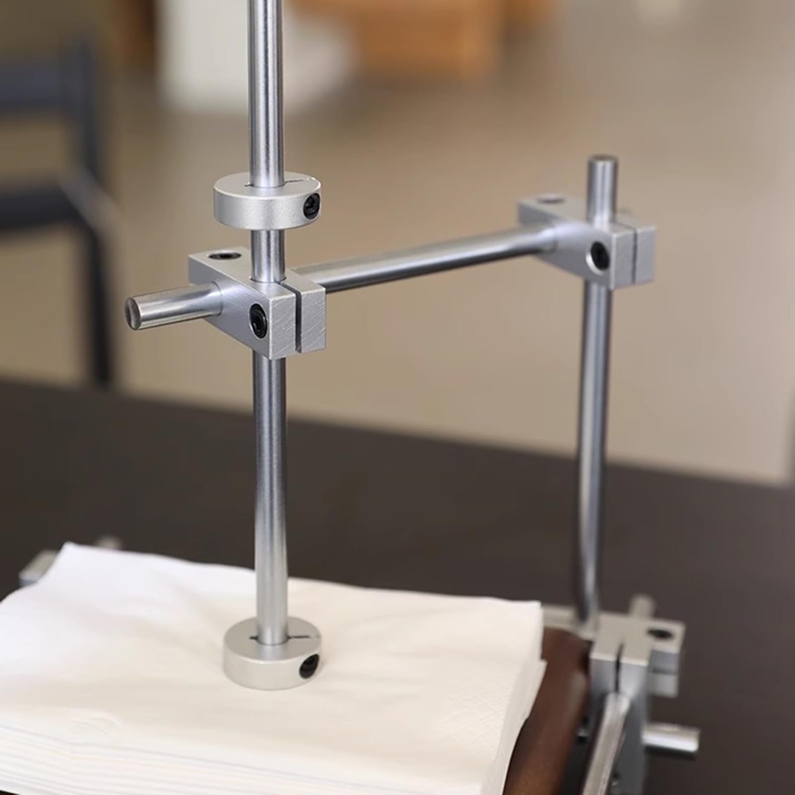 Servilletero, Dispensador De Servilletas De Papel Cuadrado, con Brazo con Peso De Acero Inoxidable, Base De Madera, para Encimeras De Cocina, Mesas De Comedor, Restaurantes