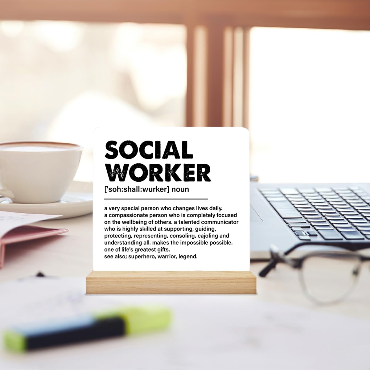 Social Worker Appreciation Gifts For Desk Decor - Acrylic Sign With Wooden Stand, Meaningful Office Decoration Plaque For Men & Women (4.7x2.7x4.3 Inch)