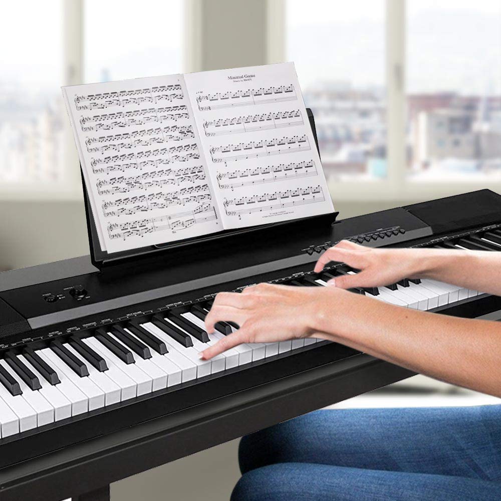 Bakaji Tastiera Musicale Pianola Elettronica 88 Tasti Semi Pesati Pianoforte Multifunzione con 140 Ritmi 6 Strumenti Musicali Funzione Split Twinova Ingresso AUX USB + Leggio e Pedale