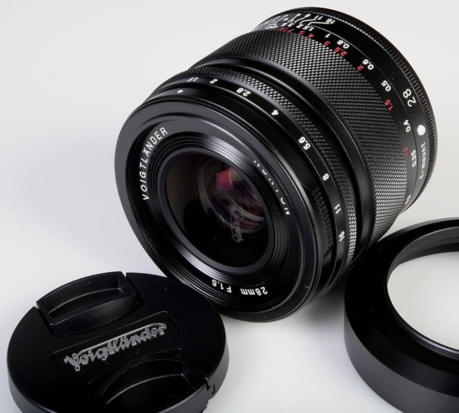 Amazon.com : Voigtlander Nokton 28mm f/1.5 Aspherical Lens