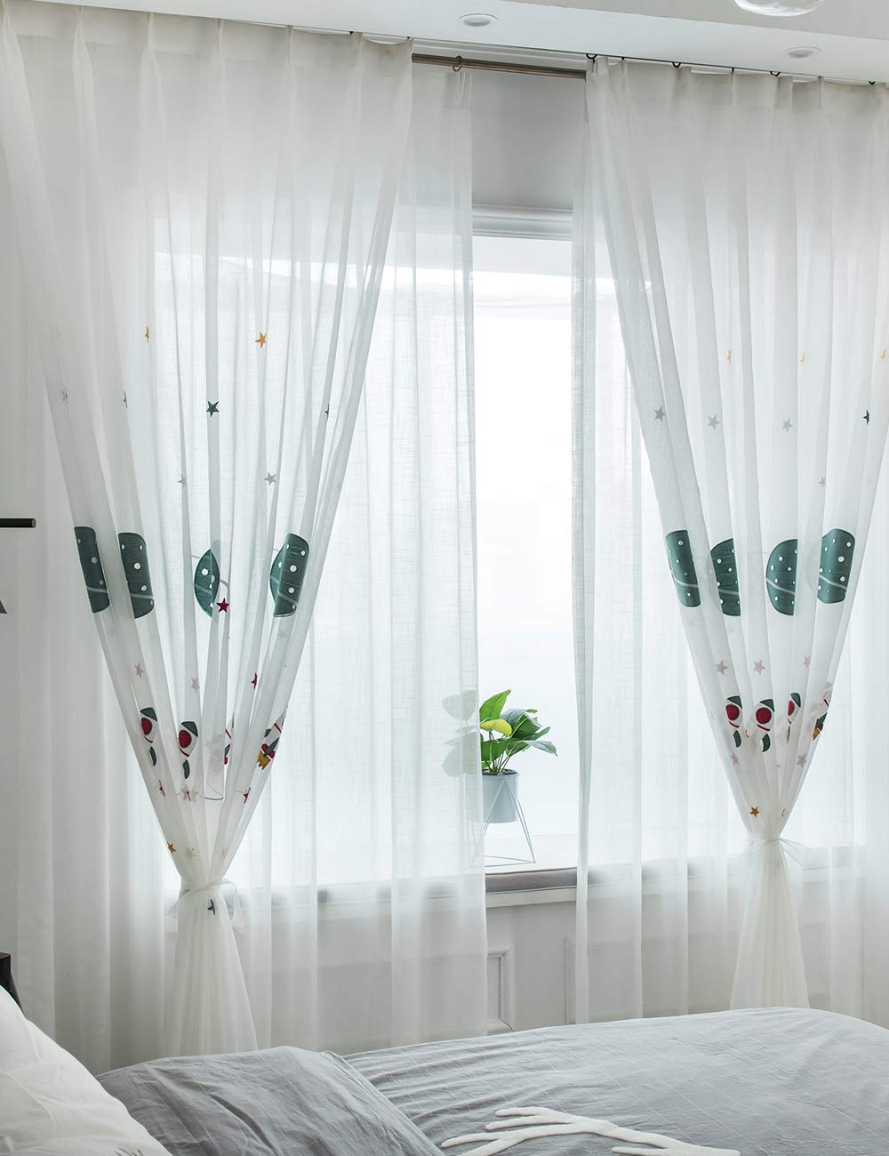 Lactraum Cortina para habitación infantil, bordada, diseño de estrellas y nave espacial, voile con cinta fruncida, a medida