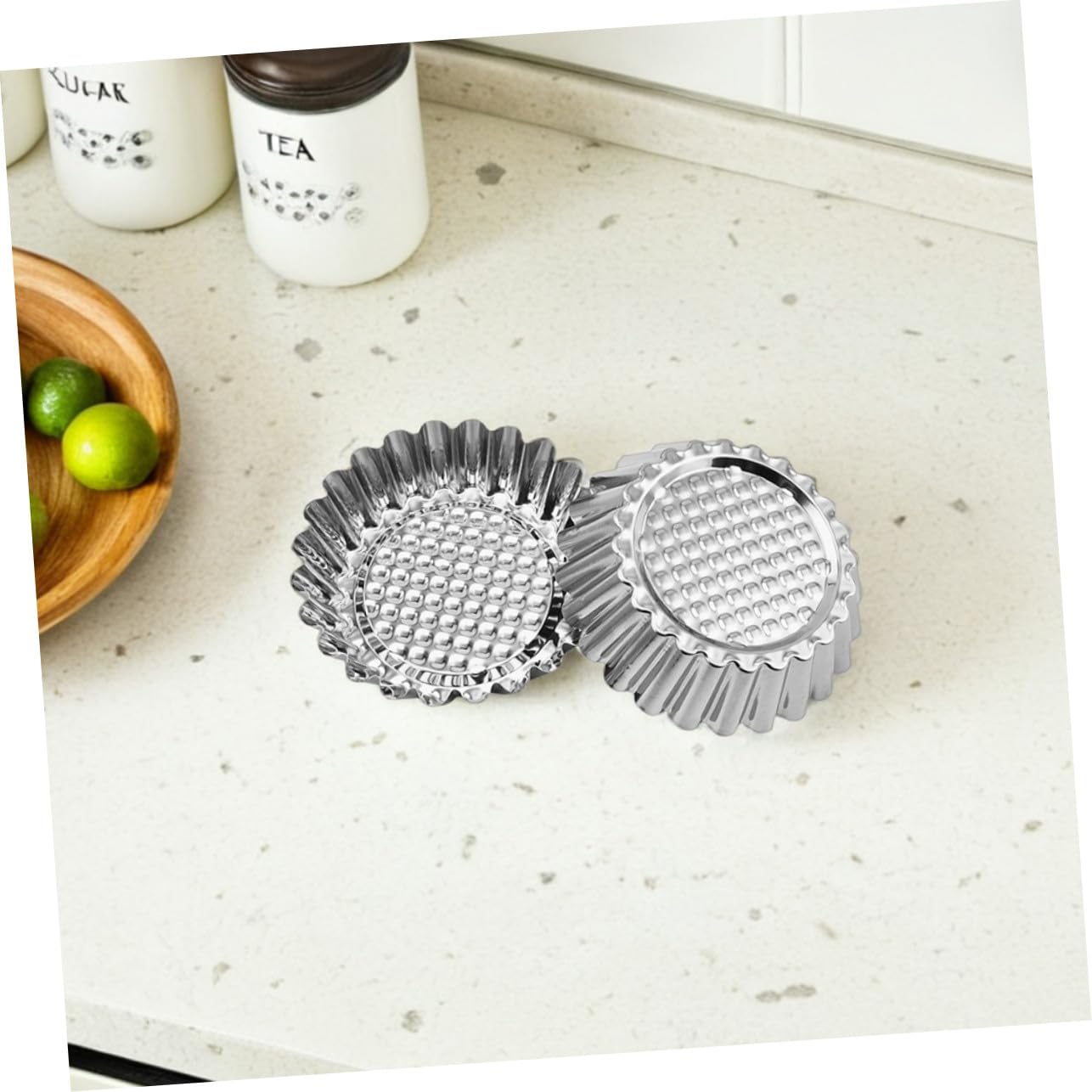 BESTYASH Moldes para Mini Tartaletas 30 Piezas de Acero Inoxidable | Borde Floral Ondulado, Color Plata, Uso Versátil en Horneado Comercial, Limpieza Sencilla y Desmolde Fácil