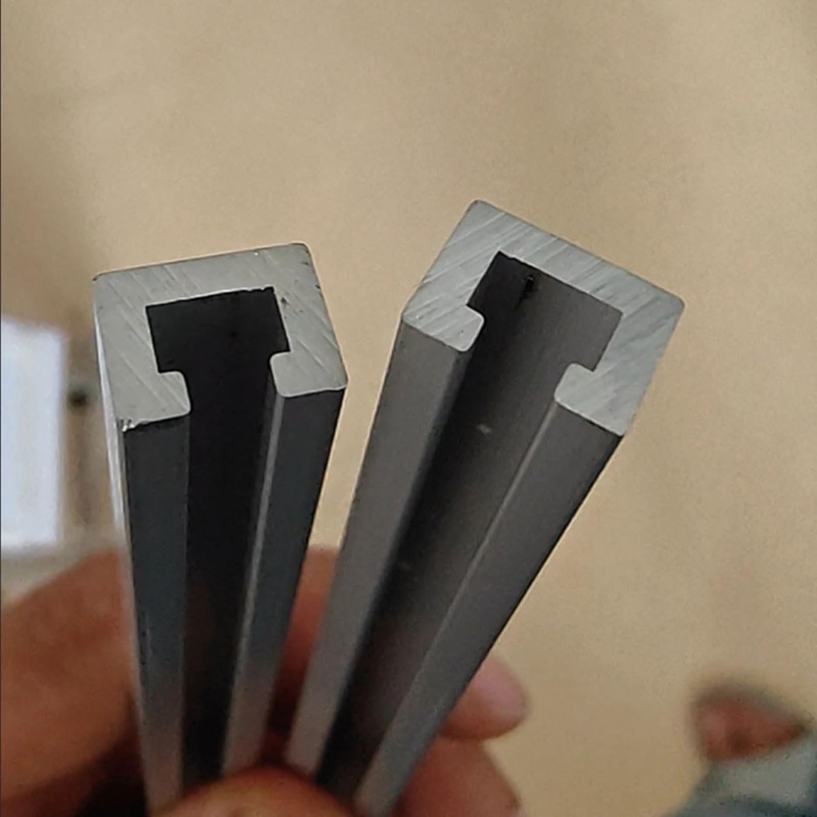 Profilé en C en aluminium 1 m (24 x 10-34 x 31 mm / 30 x 9 x 1 mm) | Rainure en U avec bride intérieure for capteurs, LED et montage d'automatismes/bricolage(23x15x2mm 12mm)