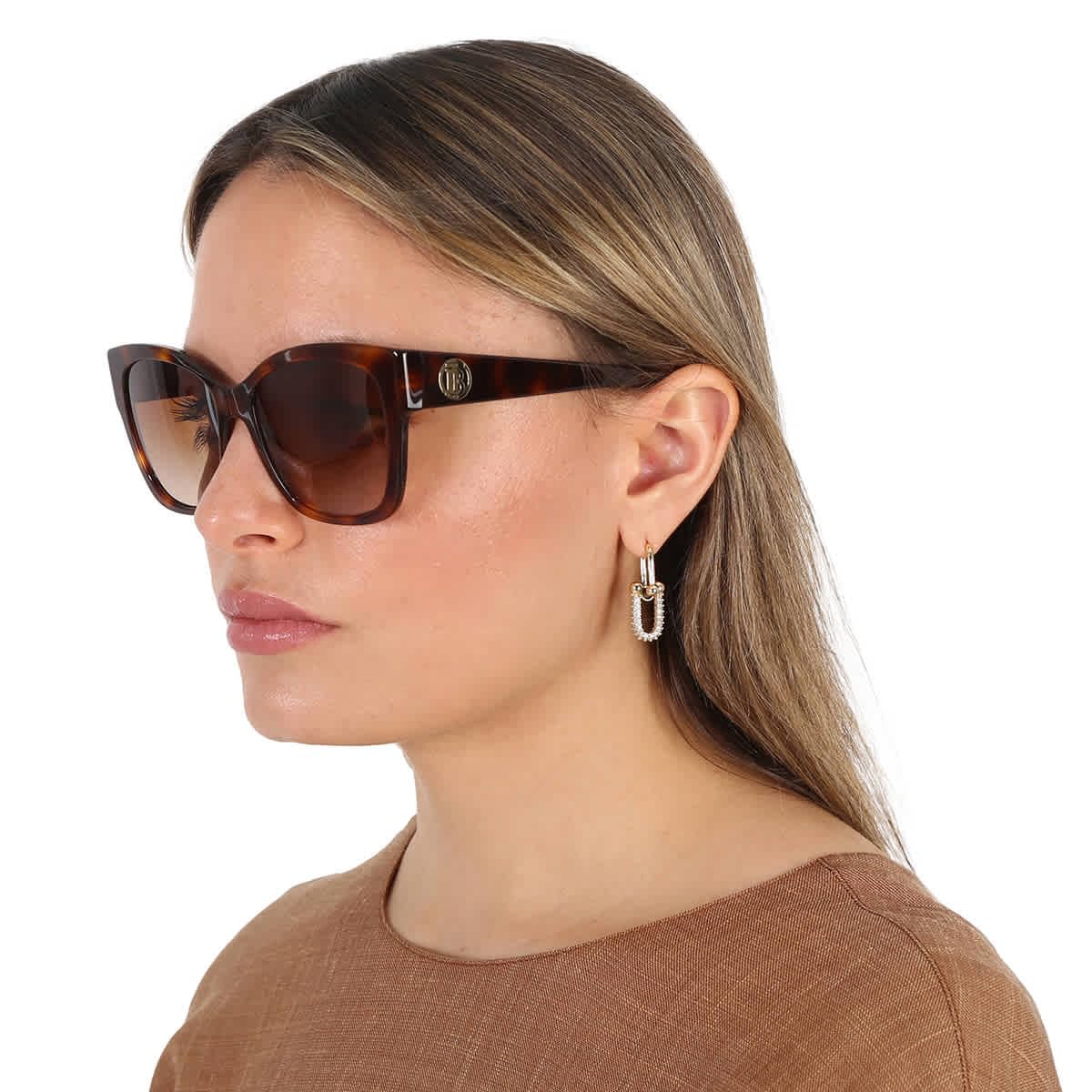 ÓCULOS DE SOL BURBERRY 4345 331613 54 em promoção! Veja a oferta e mais achadinhos de Óculos de sol 3 Hoje é o melhor dia para comprar ÓCULOS DE SOL BURBERRY 4345 331613 54 com aquele preço maroto! Promoção! Aproveite a oferta! 3