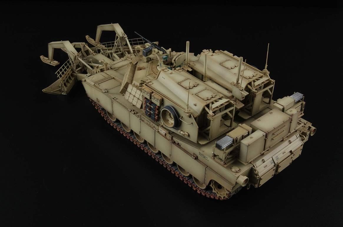 Rye Field Model RM-5011 Model Kit M1 Assault Breacher Vehicle