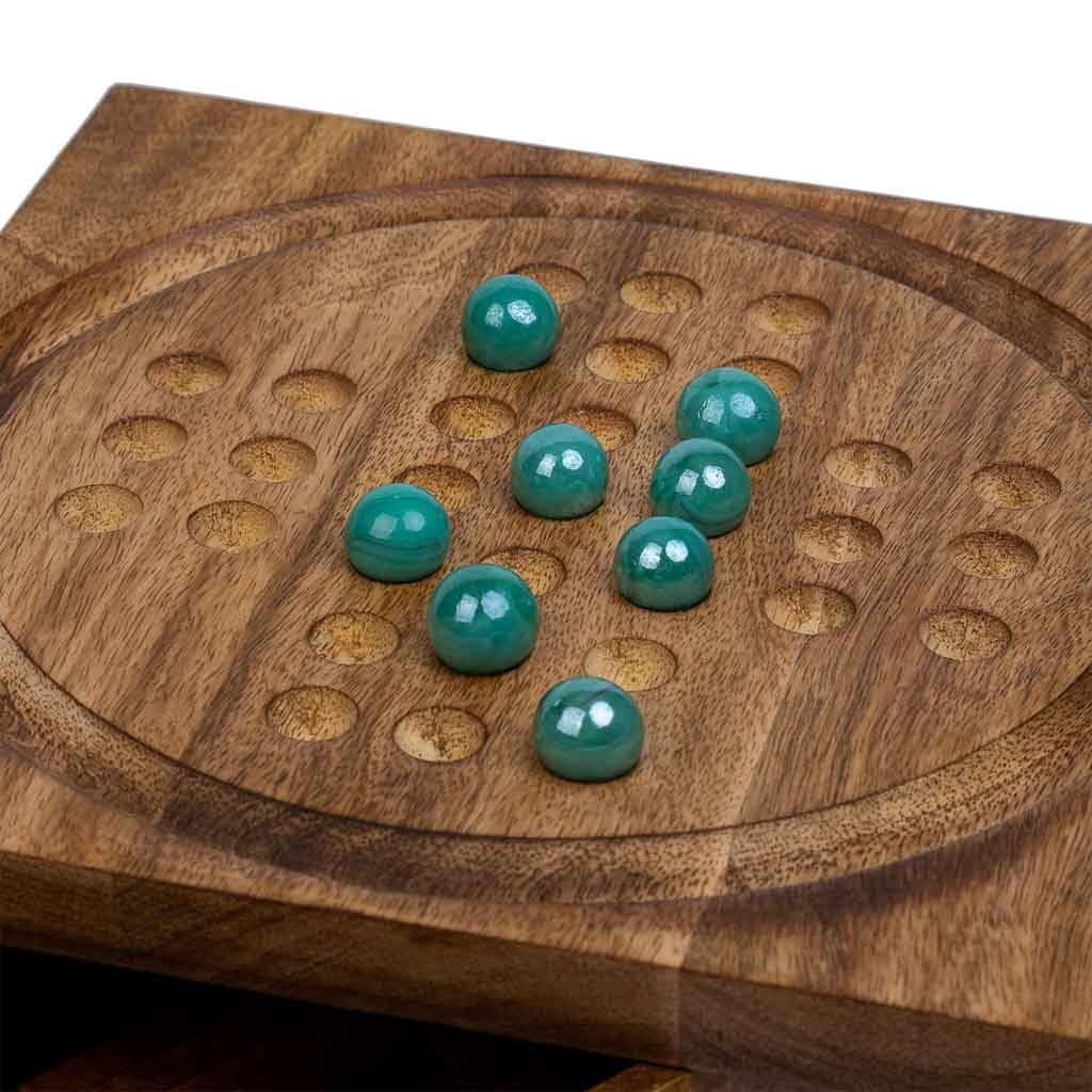 Juego 5 en 1 en caja de madera marrón 23x23