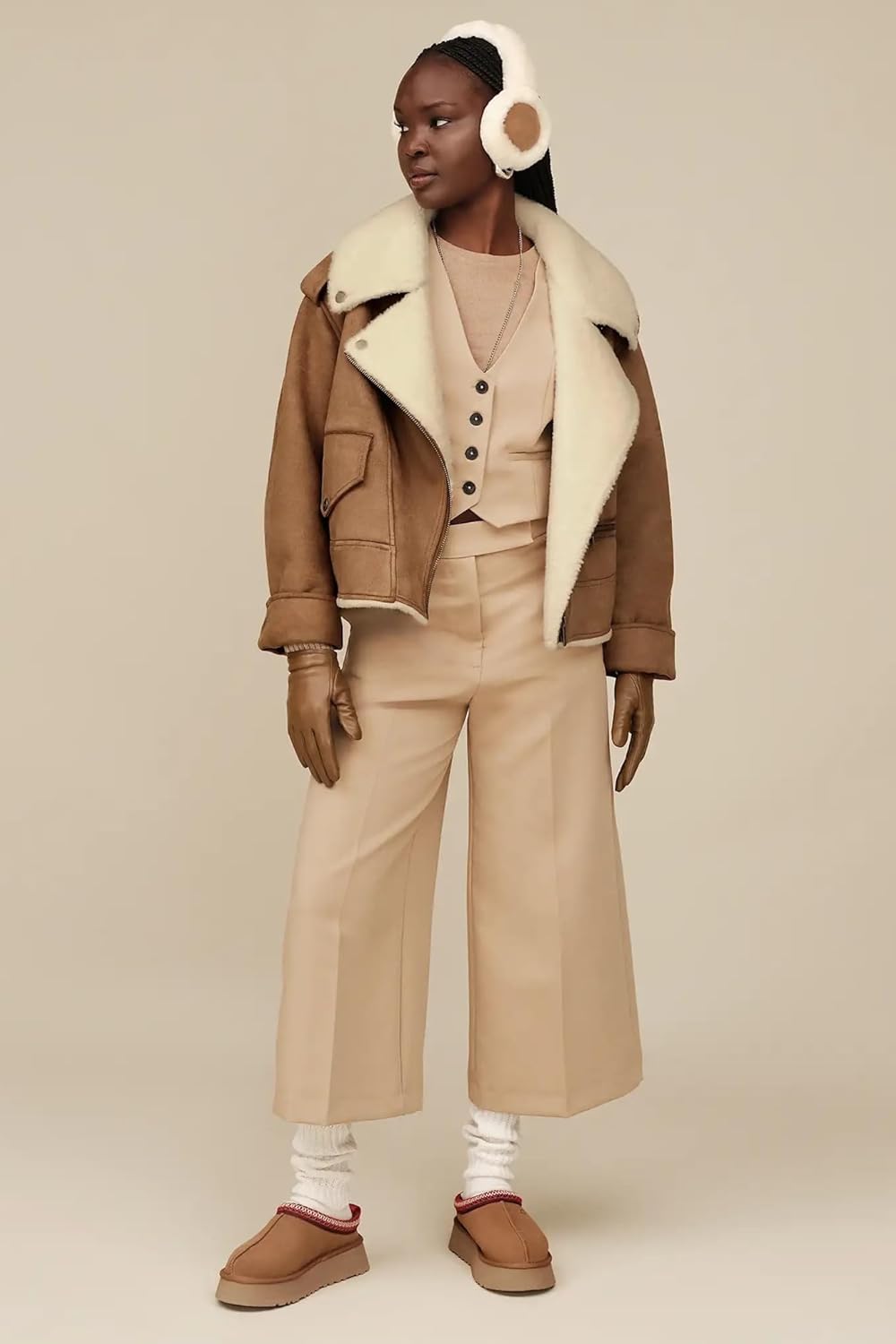 UGG womens Sheepskin Wireless Earmuff - Image 4