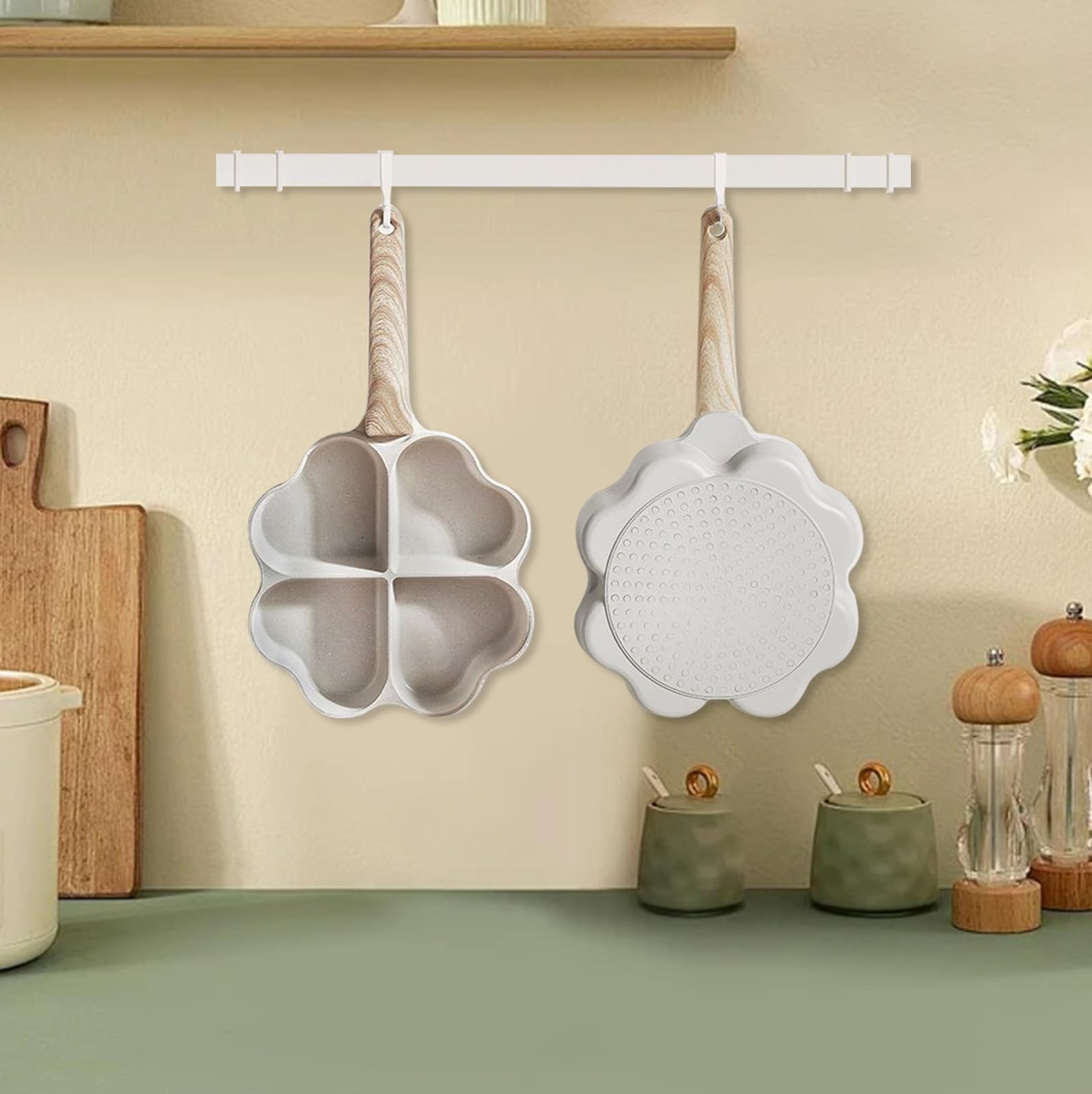 Stufa per uova a forma di cuore, a 4 fori, antiaderente, con 3 spatole in silicone, manico in legno, per pancake, frittelle, frittelle