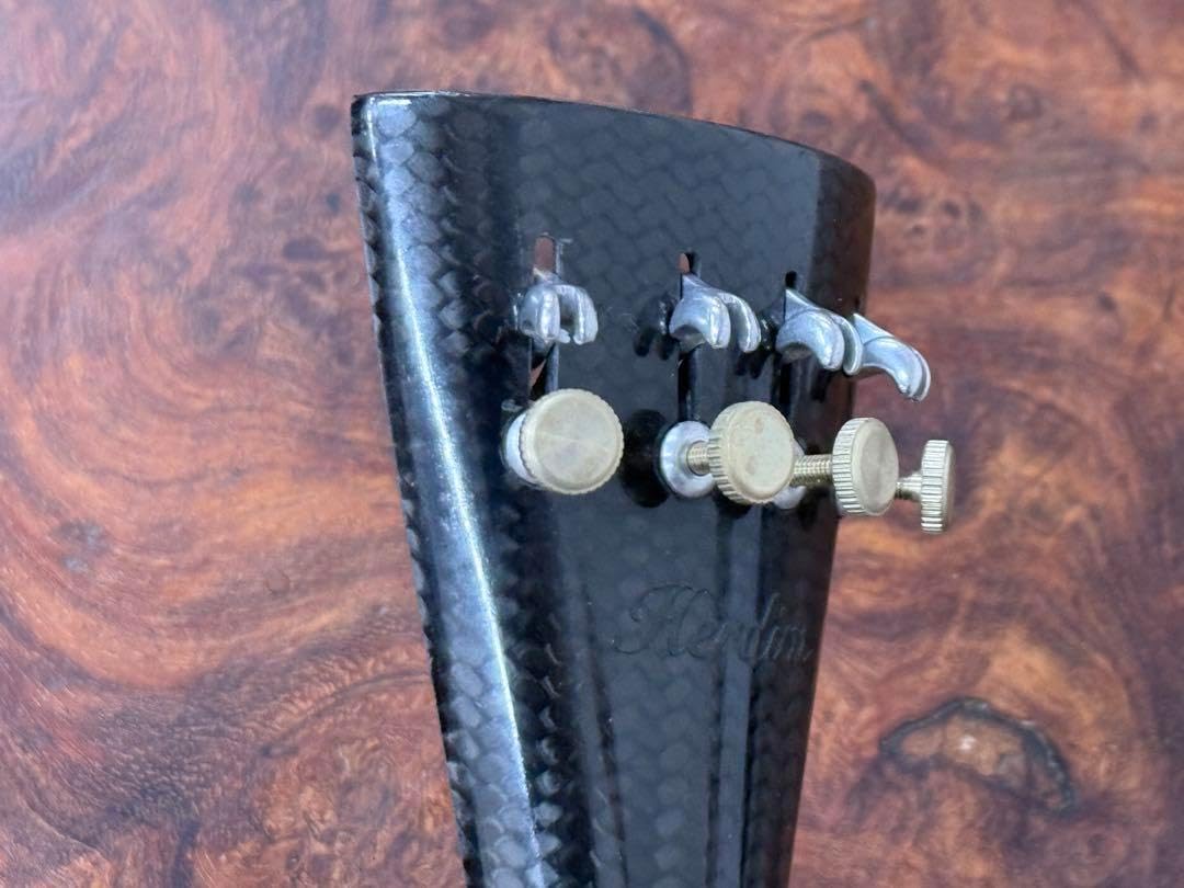 Herdim チェロ用カーボンテールピース #389001（2）