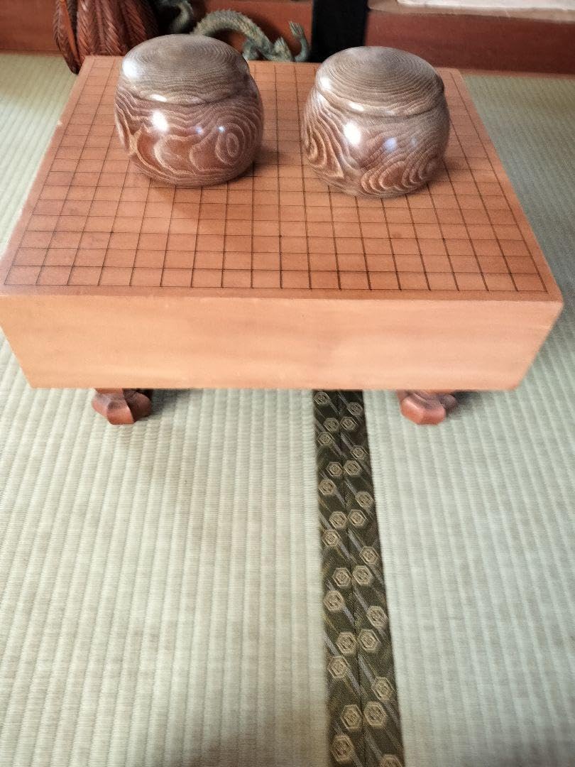 高級 碁盤 天地柾目 5,9寸 囲碁 脚付き ヘソ 天然木 きれいな杢目 本榧 高級 碁盤 天地柾目 5,9寸 囲碁 脚付き ヘソ 天然木 きれいな杢目 本榧