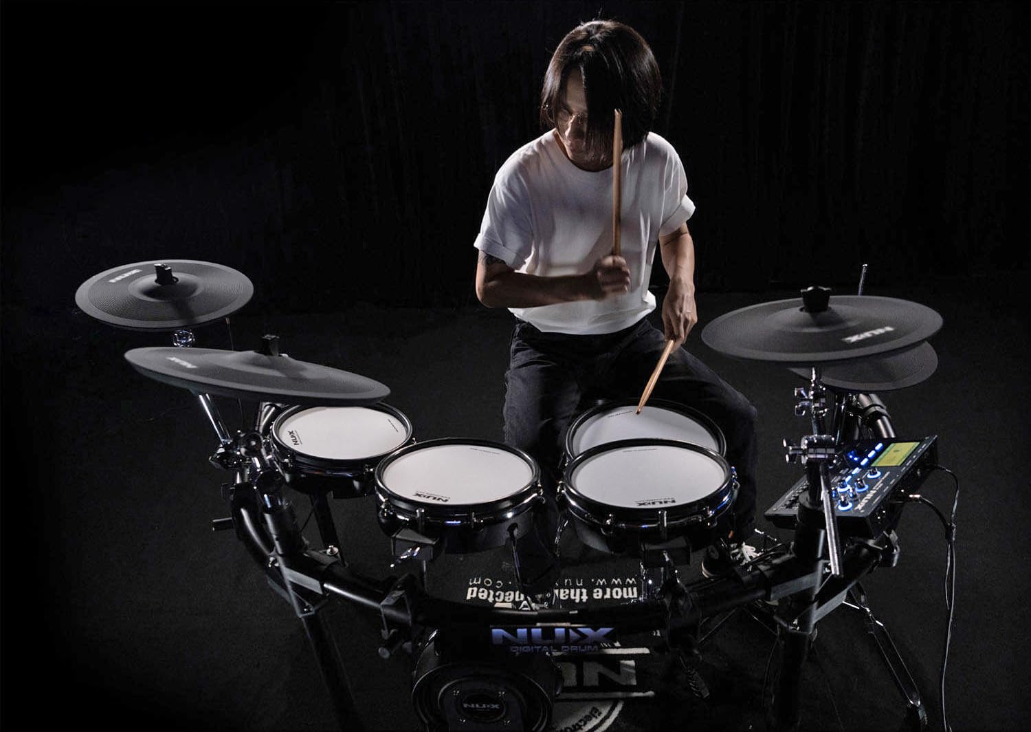 Nux DM-8 E-Dum elektronisches Schlagzeug Drumset + keepdrum Zubehör-Set