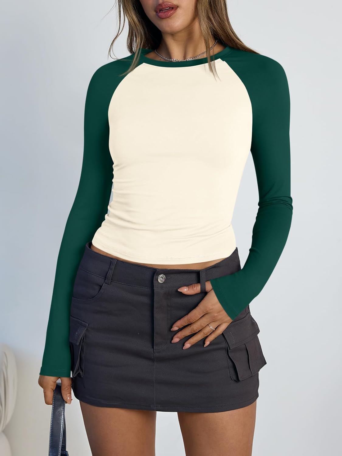 Trendy Queen Women's Long Sleeve Shirts Slim Fit Stretchy Color Block Slightly Cropped Tops - Image 3