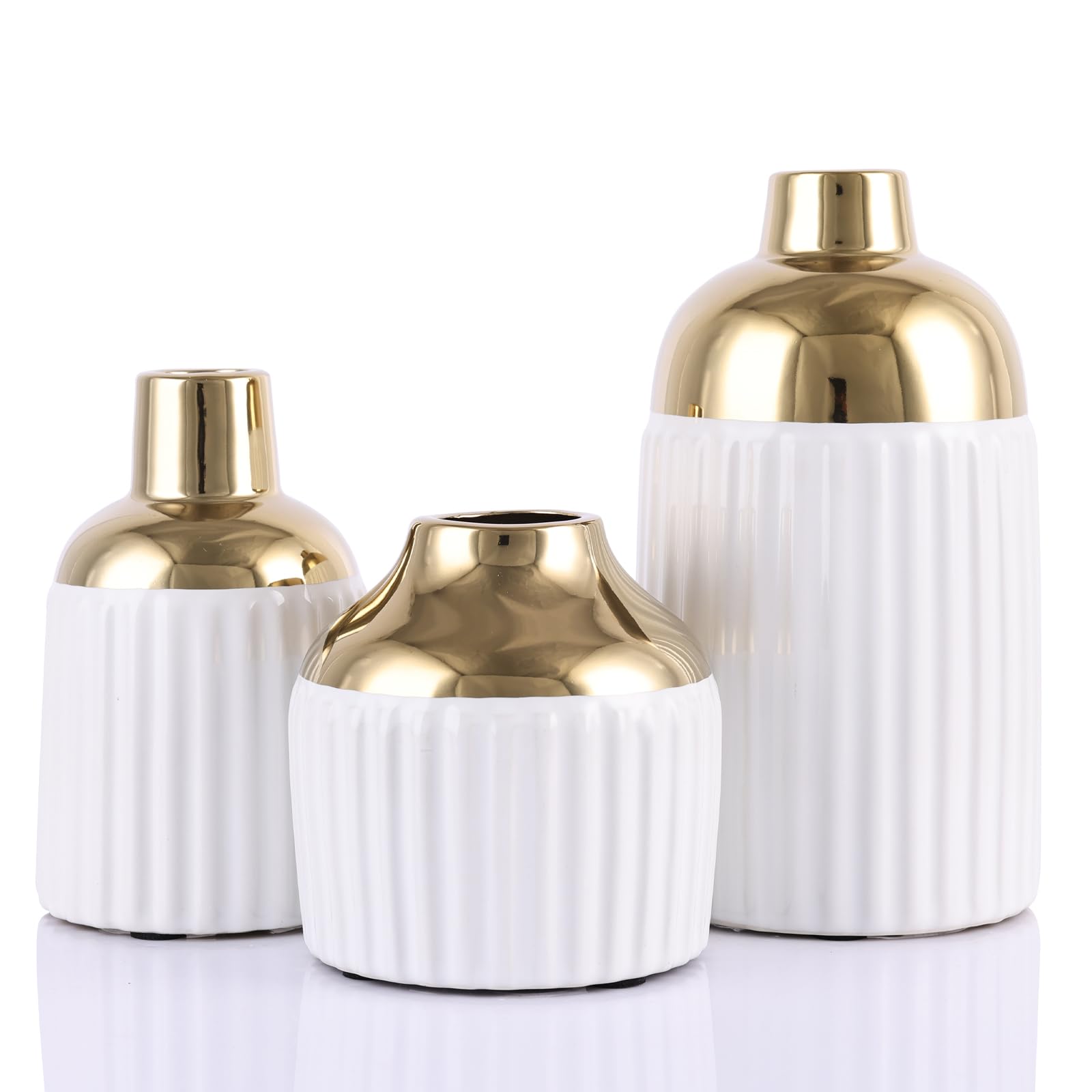 Vase en céramique blanc et doré pour habiller une étagère ou une entrée