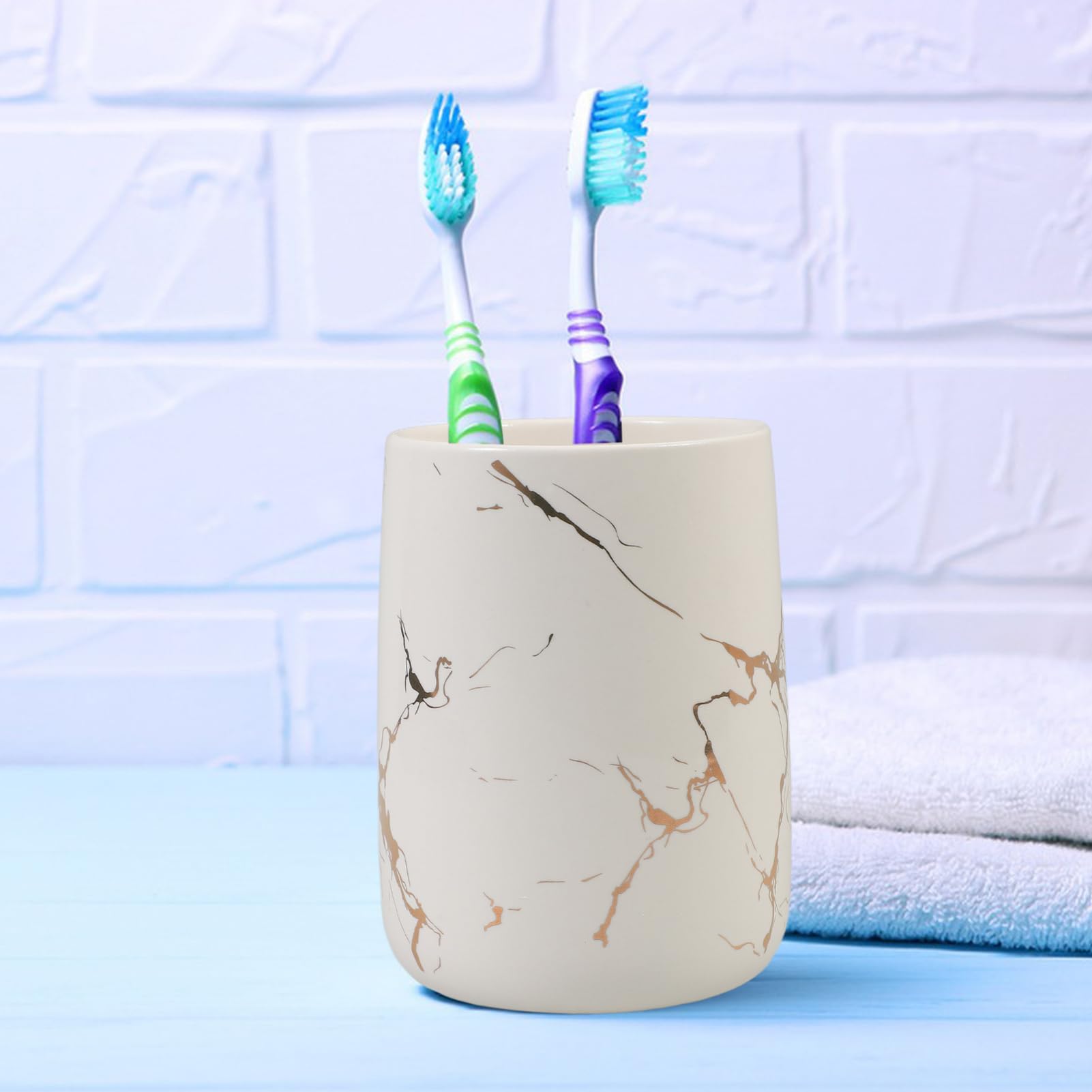 Ciieeo Bicchiere Portasapone in Ceramica Bianco Motivo Marmo, Resistente alla Deformazione, Superficie Liscia, Accessorio Moderno per Bagno e Cucina