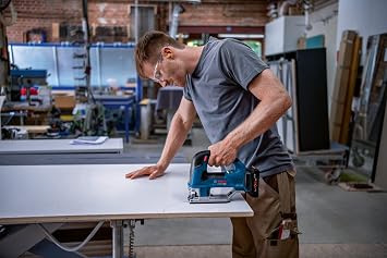 Bosch Professional GST 18V,155 BC Akülü Dekupaj Testere (2 x 4.0 Ah ProCORE; L-Boxx)