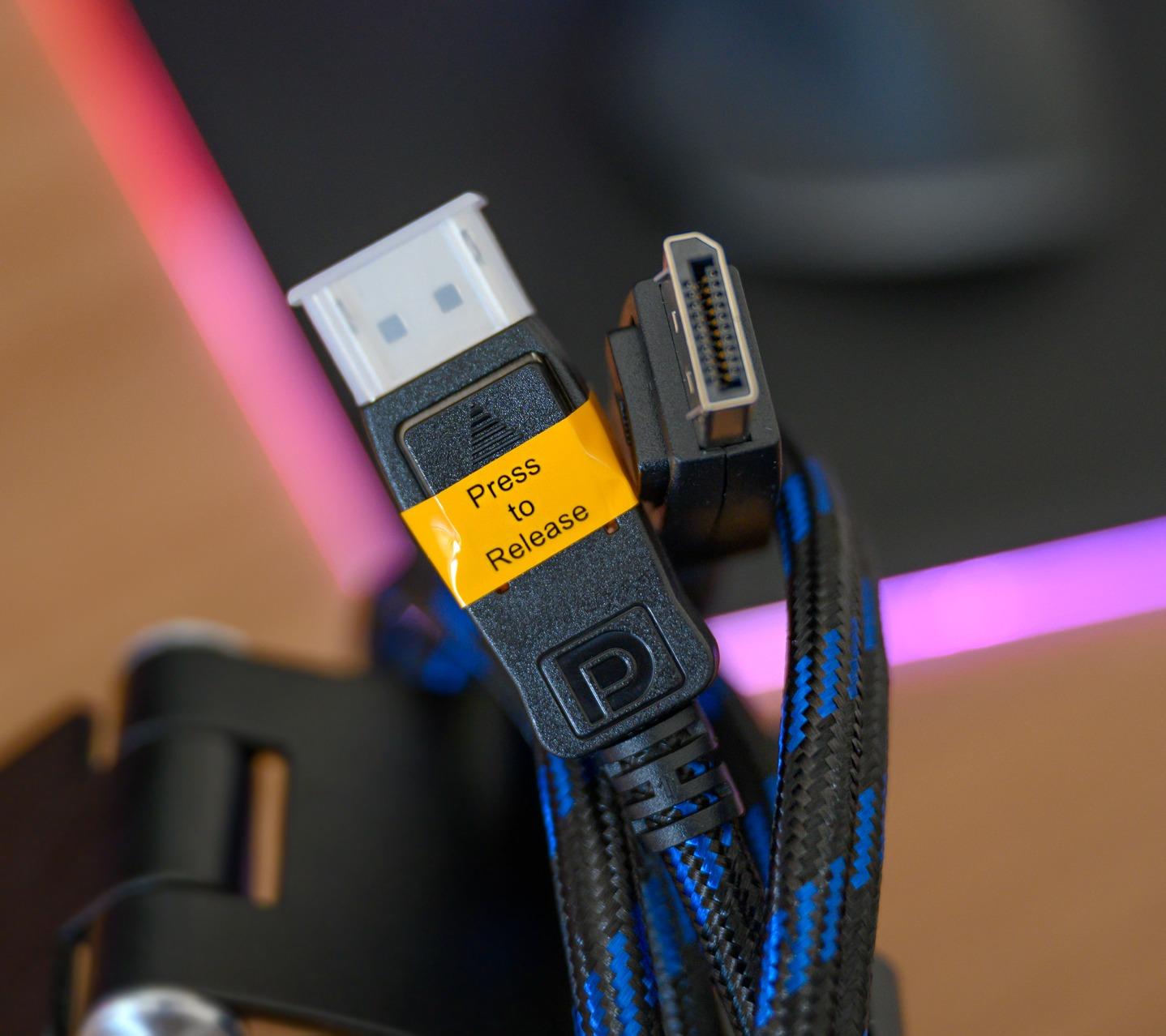 [VESA Certified] Cable Matters 9.8 ft 32.4Gbps Braided DisplayPort ...