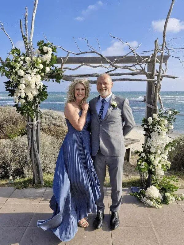 Women's One Shoulder Satin Bridesmaid Dresses 2025 Flowy Satin Pleated Formal Evening Party Gowns DE4514