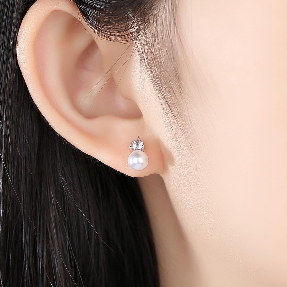 Elegant 14K Gold Pearl Stud Earrings with Moissanite, Chic Gift for Women,Unique for Anniversaries and Birthdays