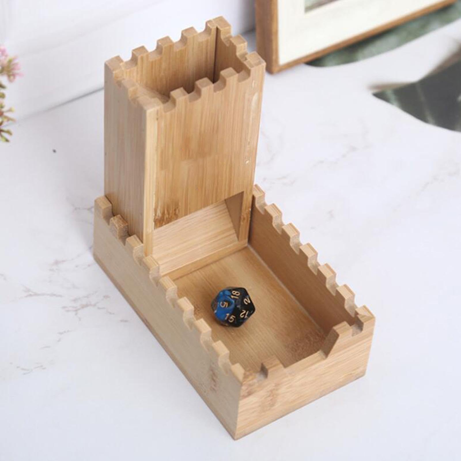 Milageto Würfel Bambus Holz Würfelturm Klappbare Würfeldose Zusammenlegbare Würfeltruhe Handgefertigtes Aufbewahrungsfach Passend für Tischspiele Rollenspielab, gezackt