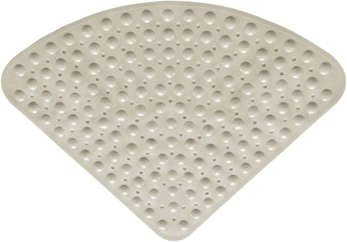 Fürdőszobai szőnyeg beige szín sarokba helyezve