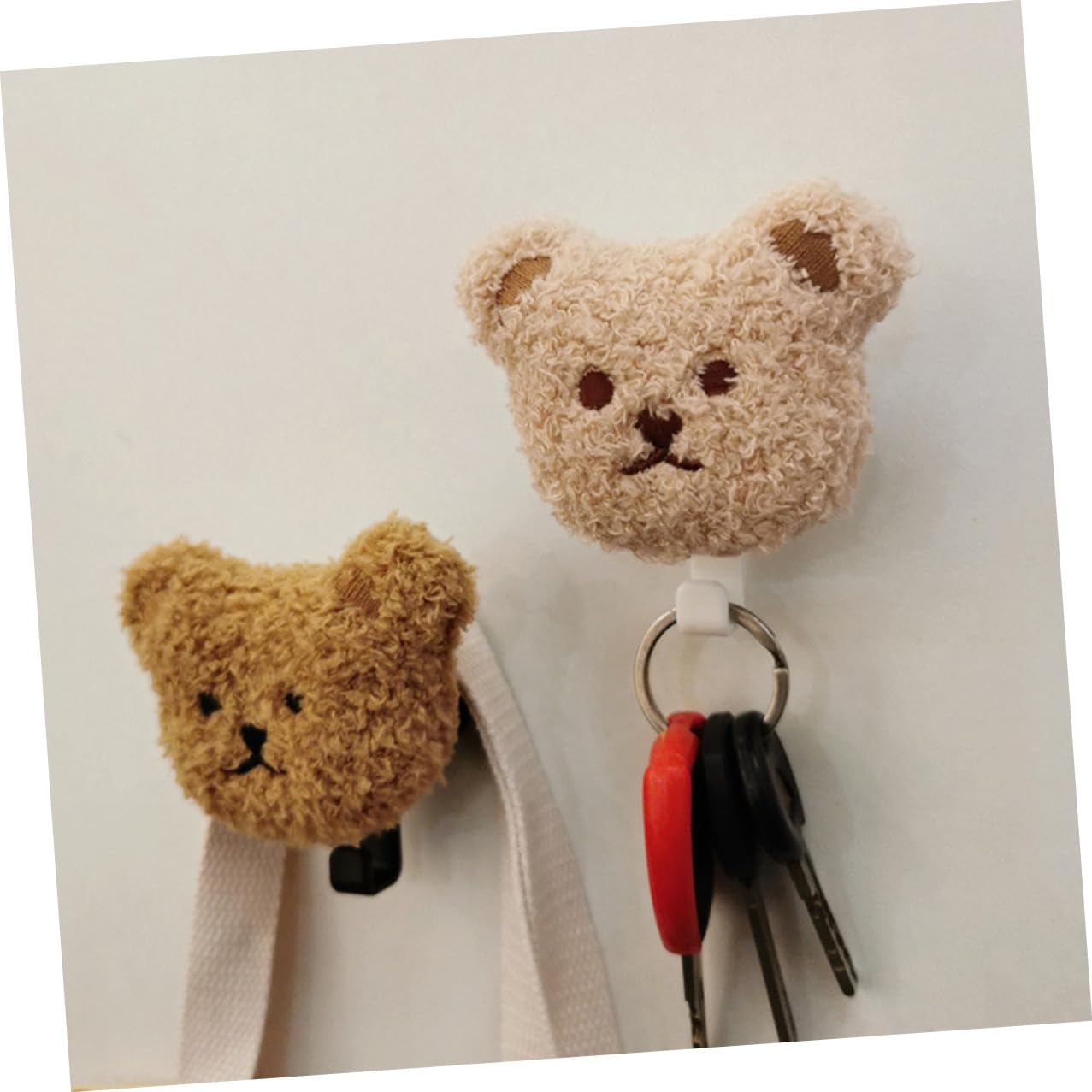 BESPORTBLE 2 pezzi Ganci da Parete Adesivi Orso Peluche per Camera e Bagno Appendichiavi e Asciugamani Soffici Senza Foratura Ganci Decorativi Resistenti per Soggiorno e Studio