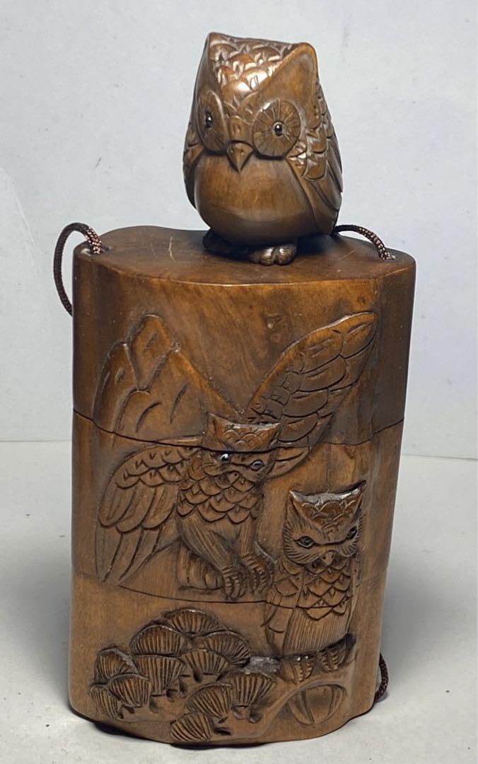 印籠柘植梟（フクロウ)黄楊繊細彫刻木製