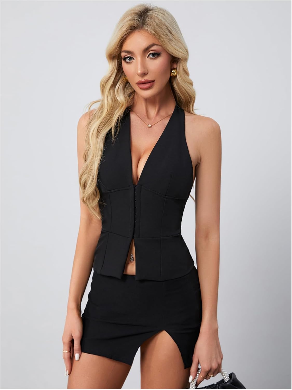 Women's Deep V Neck Halter Tops Sleeveless Split Hem Fitted Going Out Crop Tops - Image 4