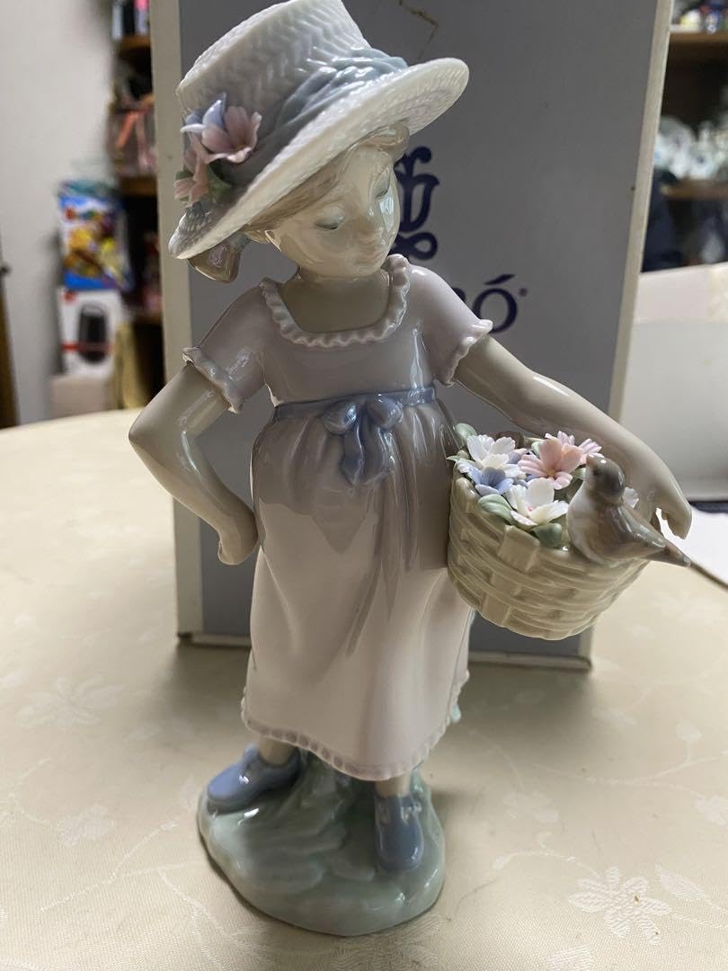 Amazon.co.jp: リヤドロ 可愛いお友達 置物 : ホーム＆キッチン