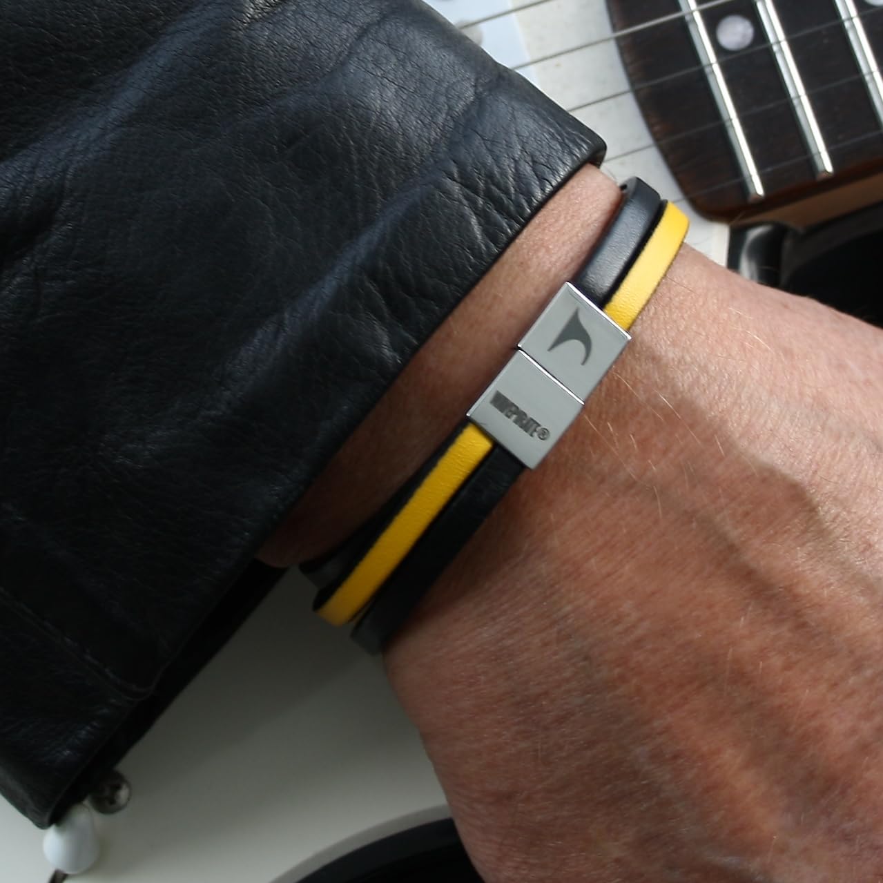Echt Leder-Armband Twist Schwarz Gelb Herren Männer