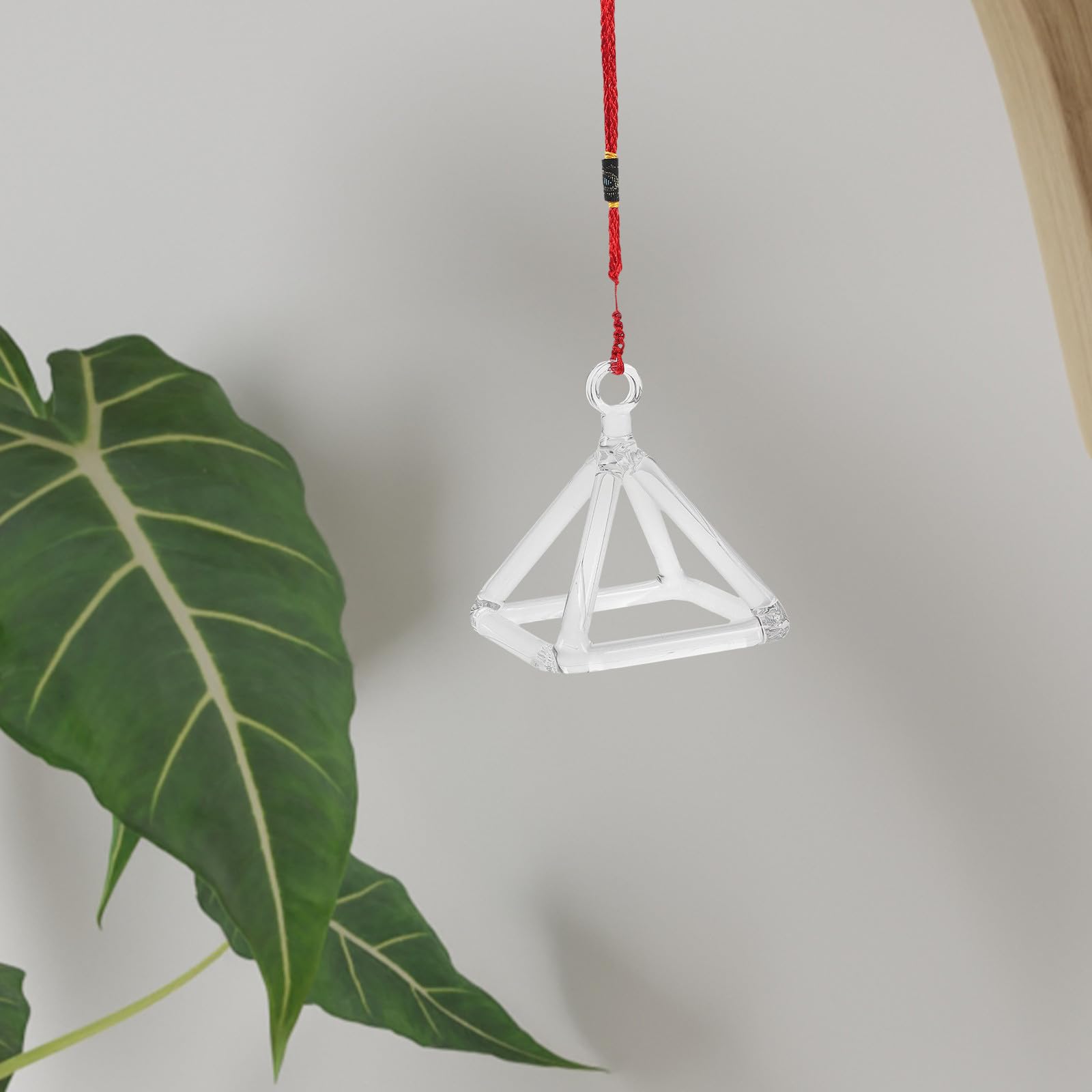 NUOBESTY Piramide di Cristallo Chiaro per Meditazione e Decorazione Suono Terapeutico, Set 1 Pezzo, Forma Piramidale per Relax e Benessere Stili multipli