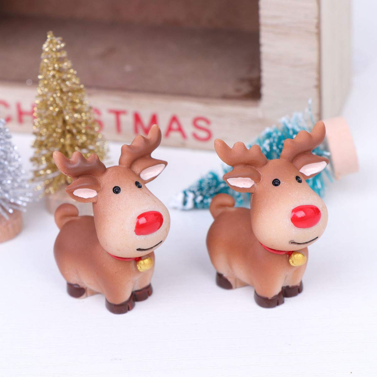 Housoutil 5piezas Adornos De Trineo De Alces De Resina Mini Adornos De Ciervo para Escritorio Decoración Navideña para Dormitorio y Sala De Estar para Fiesta Navideña
